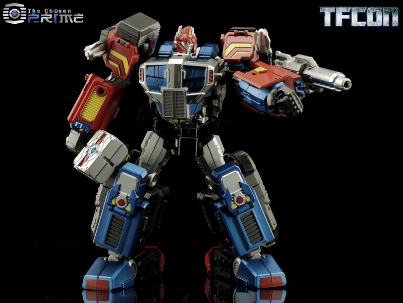 Planet X PX 14B Helios Powered Convoy TFCon Edition  (9 of 24)